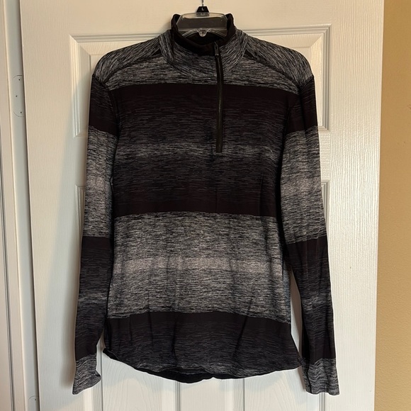 Lululemon Velocity men’s black and gray quarter zip pull over size medium - Picture 1 of 8